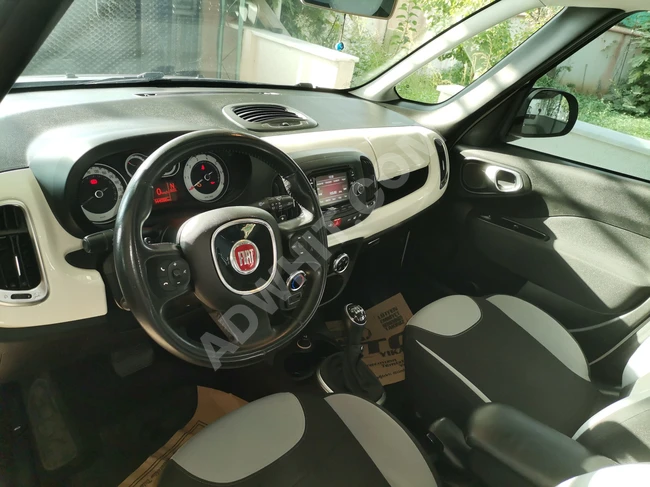 YAKIT CİMRİSİ CAM TAVANLİ AİLE ARACİ