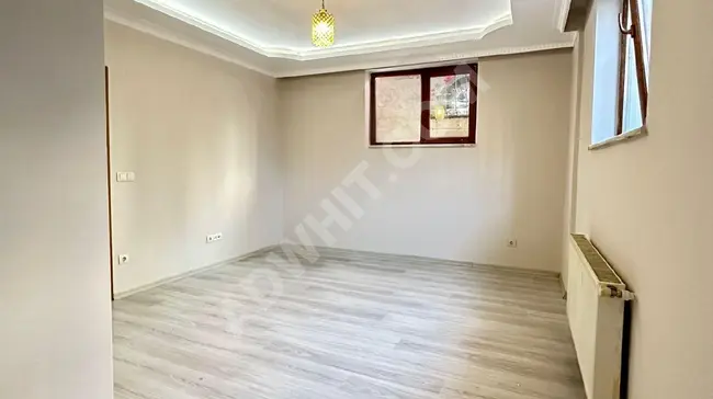 Beylıkdüzü Kavaklıda 1+1 Boş Yarı Bodrum Kıralık Daire Merkezde