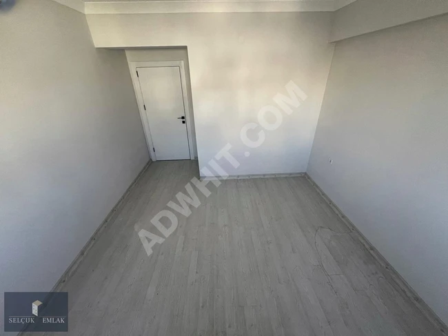 CADDE ÜZERİ SIFIR KİRALIK 2+1 ARAKAT DAİRE