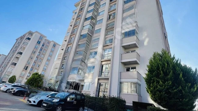 SELÇUK EMLAK ARA KAT ÇİFT BALKON GENİŞ TİP 3+1 KİRALIK DAİRE !!