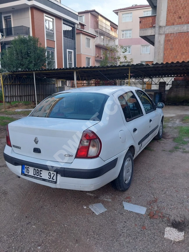 Renault Clio نظيفة من المالك