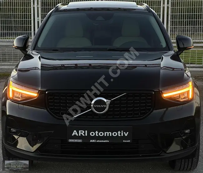 ÖZEL SERİ-2023 VOLVO XC40 Recharge Hybrid-262 HP-BOYASIZ-içi BEJ