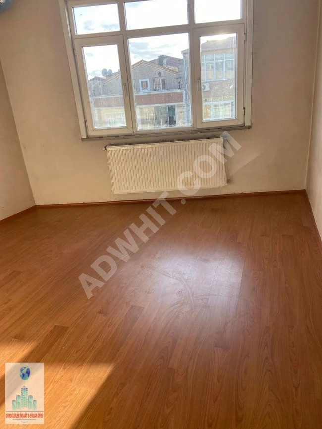 GÖRGÜLÜLERDEN TRANVAY YOLUNA YAKIN GENİŞ 2+1 DAİRE