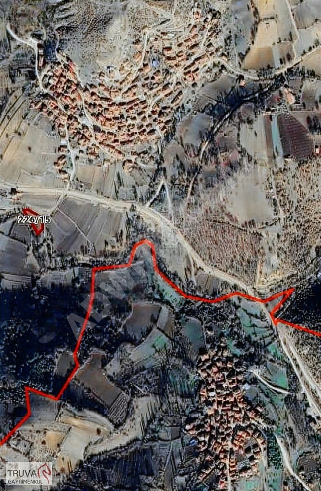 A plot of 1,177 square meters in Sındırgı, Büyükdağdere neighborhood, with availability of electricity and water.