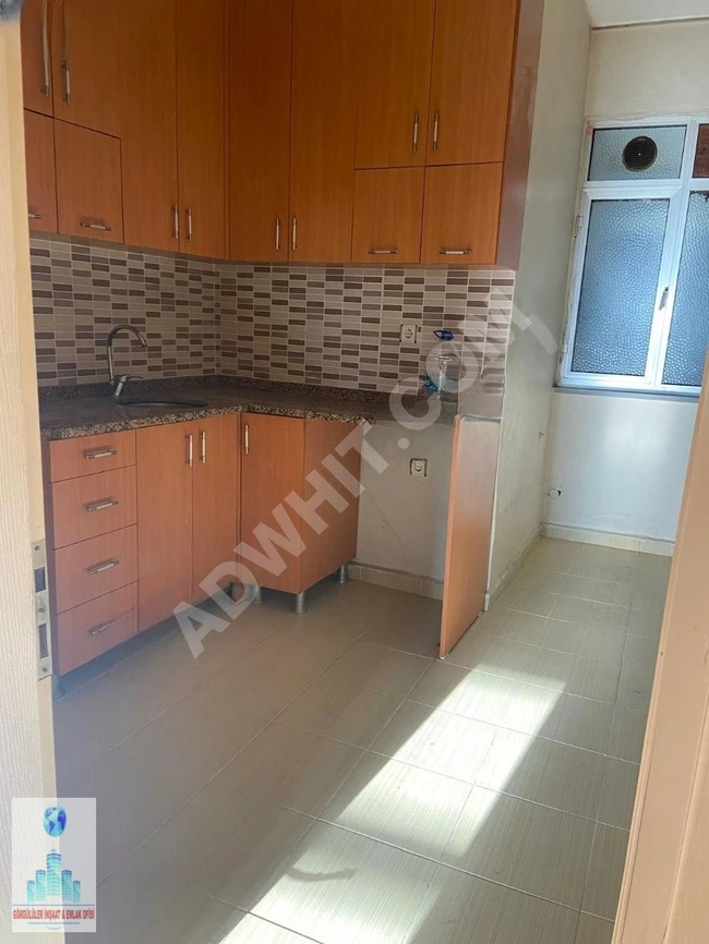 GÖRGÜLÜLERDEN TRANVAY YOLUNA YAKIN GENİŞ 2+1 DAİRE