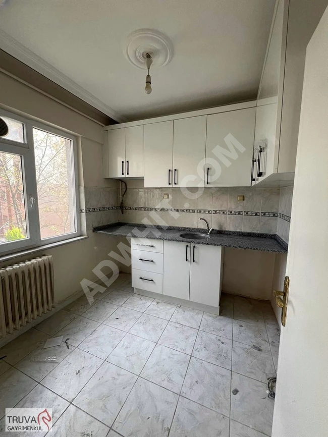 yenişehir mah cumhüriyet sitesinde ara kat güney cephe 75 m2 2+1