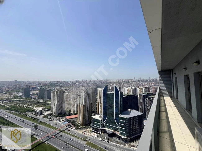 For sale: 3+1 spacious empty apartment with balcony in SEMBOL İSTANBUL.