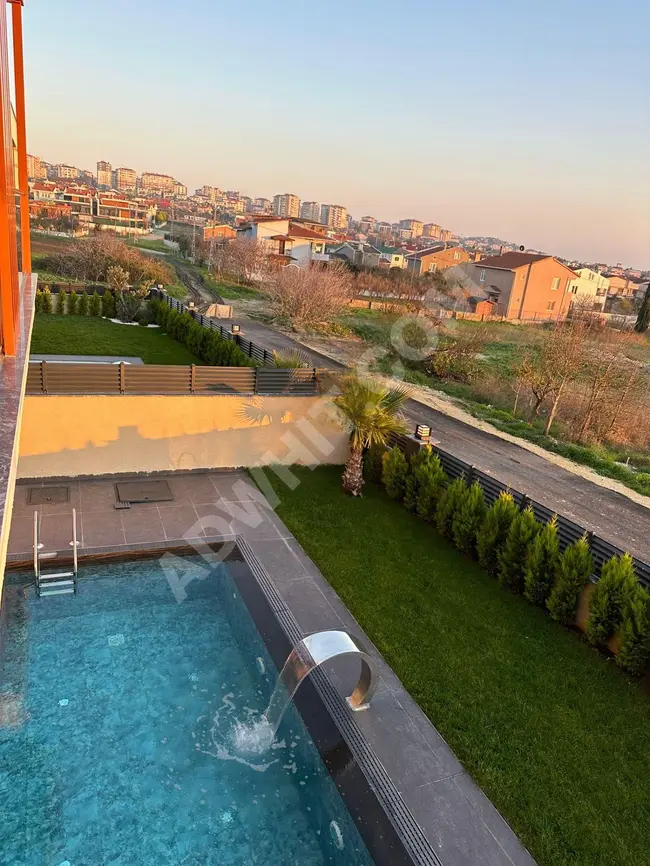 For sale: Independent villa with sea view in Büyükçekmece Güzelçe.