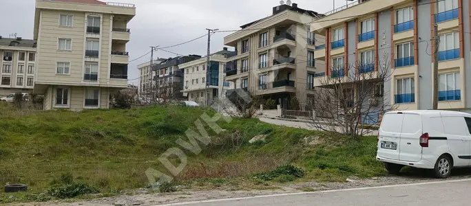 A plot of land for sale at a central location on the edge of Yaşam Vadisi in Beylikdüzü Kavaklı