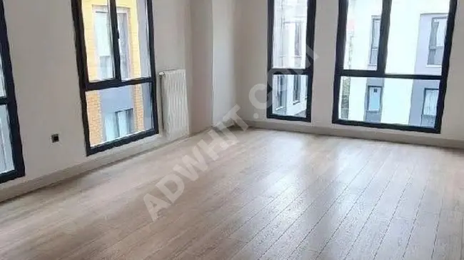 4+1 apartment for rent in a complete complex in Beylikdüzü Marmara