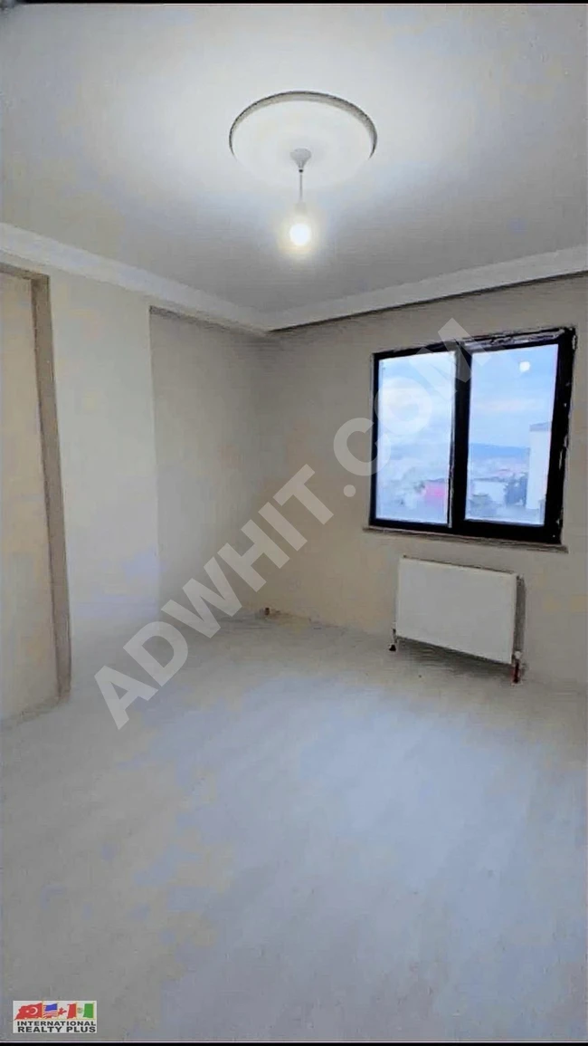 2+1 middle floor apartment and 4+1 upper duplex in the Orhangazi neighborhood in Sultanbeyli.