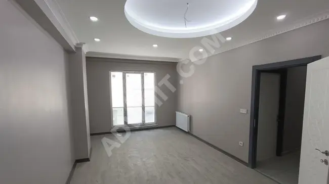 Apartment for rent 2+1, new, foreigners only in Beylikdüzü Yakuplu