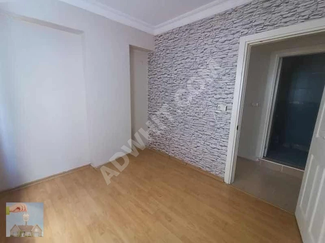 SATILIK DAİRE 2 ODA 1 SALON 15 SENELİK BİNADA 1.KAT ASANSÖRLÜ