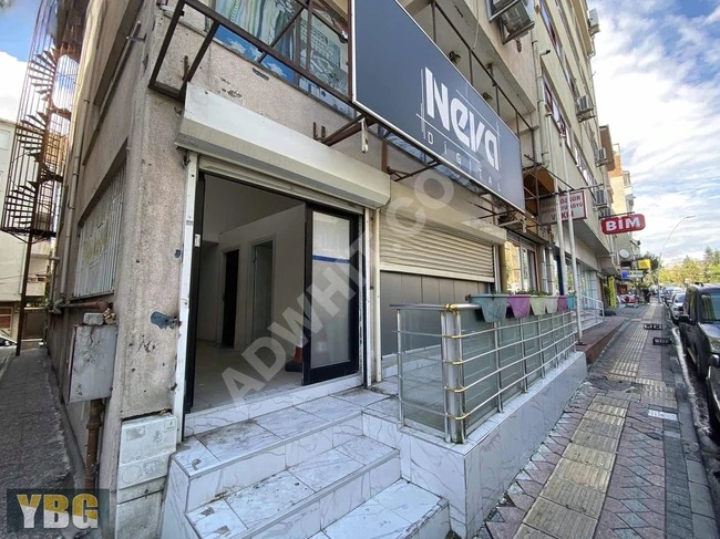 Shop for rent on SANAYİ Street in the YENİBOSNA area and on the ESKIDJİ BAZAAR market road.