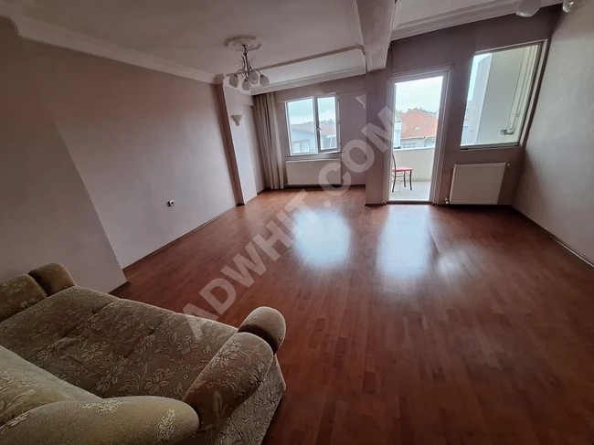 Apartment for sale 2+1 with an area of 100 m², with a title deed in SEFAKÖY, in the FEVZİÇAKMAK neighborhood.