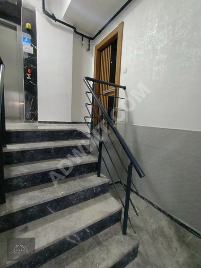 ÇEVREM'den E5 100 METRE '' BOŞ'' KULLANIMA HAZIR 2+1 85m²