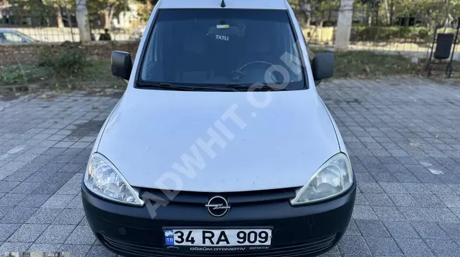 OPEL COMBO 1.3 2005 - Diesel, with glass windows, 4+1, with air conditioning.