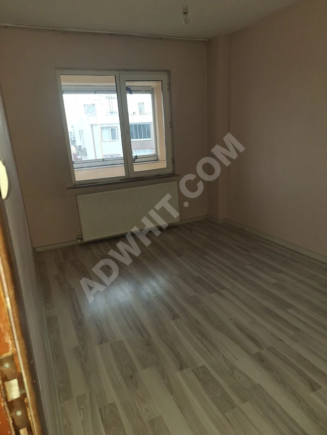 Apartment for sale 2+1 with an area of 100 m², with a title deed in SEFAKÖY, in the FEVZİÇAKMAK neighborhood.