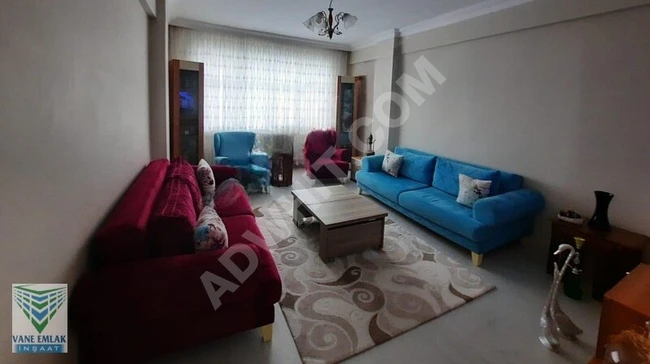 VANEden GÜNGÖREN İNÖNÜ CADDESİNDE SATILIK 3+1 LÜX DAİRE