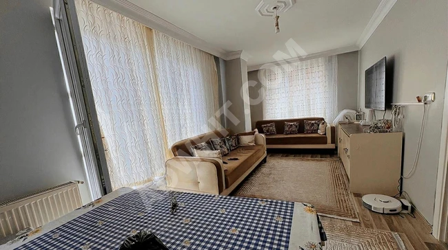 VANEden 8 YILLIK BİNADA ÖNCEPHE ARAKAT ASANSÖRLÜ DAİRE