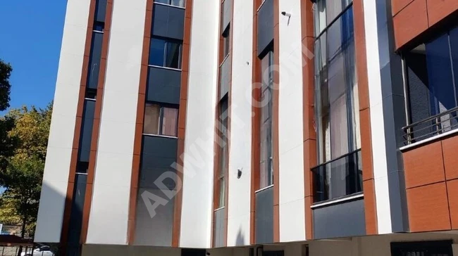 Bahçelievler Mahallesi Otoparklı 120 m2 3+1 3.Kat Satılık Daire