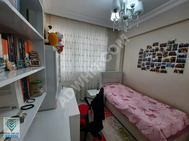 VANEden GÜNGÖREN İNÖNÜ CADDESİNDE SATILIK 3+1 LÜX DAİRE