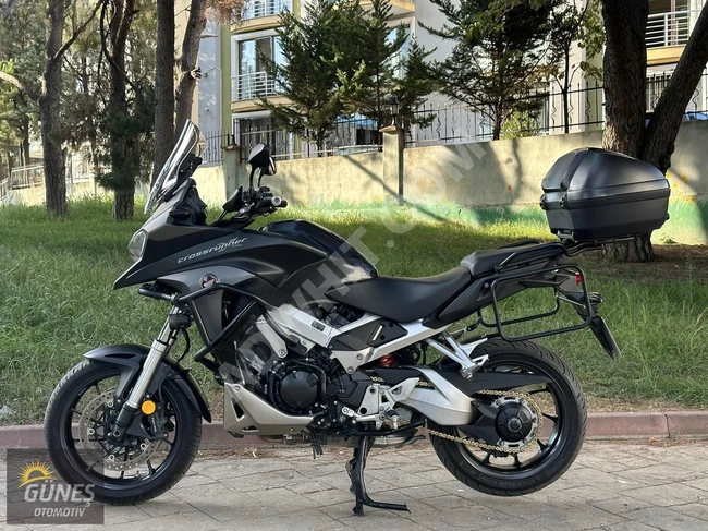 HONDA VFR 800 X CROSSRUNNER Model 2020 - GÜNEŞ AUTOMOTIVE