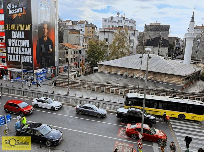 kadıköy merkezde cadde üzerinde 2 ofis satılık