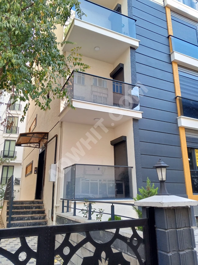 Apartment 2+1 with central underfloor heating in the Petroliş neighborhood - Kartal area.