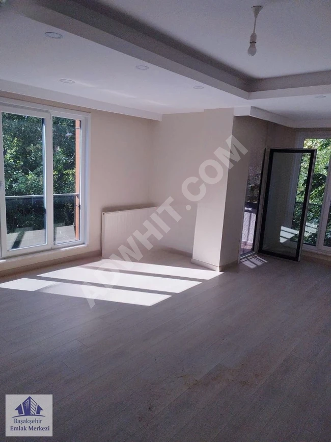 Bahçelievler Mahallesi Otoparklı 120 m2 3+1 3.Kat Satılık Daire