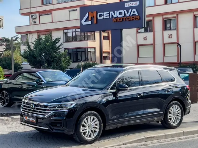 2020 - VOLKSWAGEN TOUAREG 3.0V6 4MOTİON R LİNE - اصدار وكالة - بدون عيوب في الهيكل الخارجي - من CENOVA MOTORS