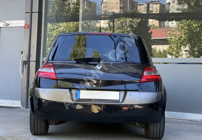 سيارة Renault MEGANE  موديل 2009 كم  قليلة ناقل حركة أوتوماتيكي نظيفة جدًا - SLS