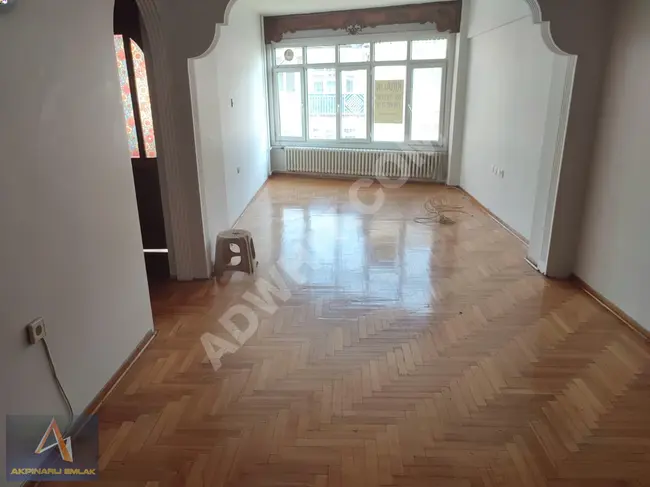 Üsküdar tam merkezde 2+1 geniş ferah 90m2 boş daire