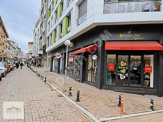 A new corner store in the newly built market - There is a reliable tenant for 36,000 Turkish Lira.