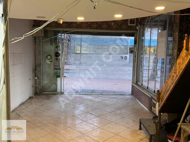 For rent: A fantastic commercial shop with an area of 140 square meters located in a very strategic point in the market!