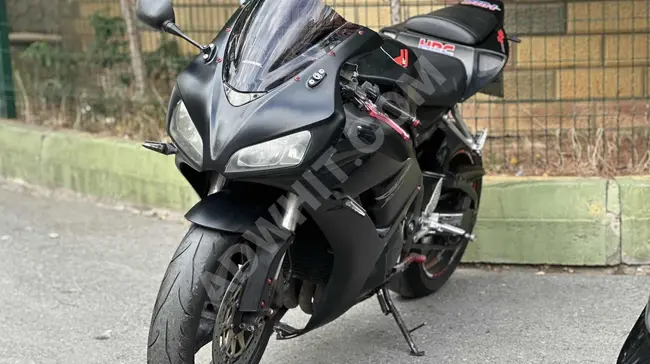 دراجة نارية CBR 1000RR من شركة EF MOTORS