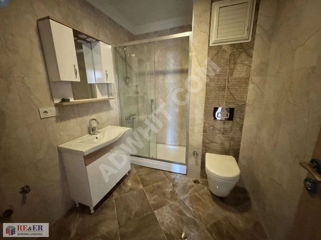 3+1 apartments with an area of 130 square meters in PENDİK KAYNARCA opposite the SGK hospital.