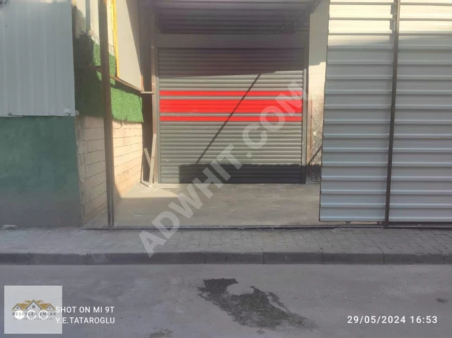 Commercial space for rent in a closed area measuring 270 square meters next to the highway, suitable for light manufacturing!