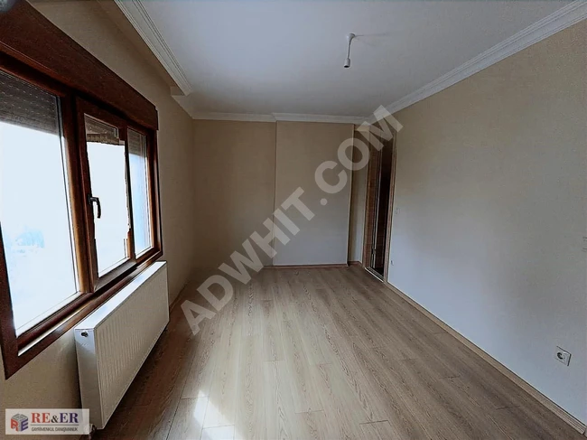 3+1 apartment with an area of 130 m² in the Pendik Alt Kaynarca area, opposite SGK Hospital