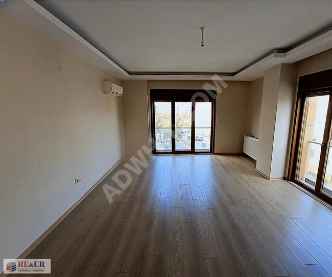 3+1 apartment with an area of 130 m² in the Pendik Alt Kaynarca area, opposite SGK Hospital