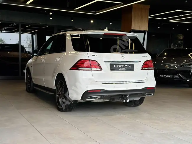 سيارة MERCEDES GLE 250d 4MATIC AMG  - موديل 2015 - بدون طلاء - EDITION