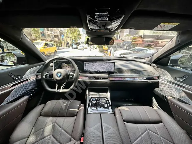 2023 - BMW i7 xDRIVE 60 M EXCELLENCE - اصدار وكالة - من UNIVERSAL AUTO