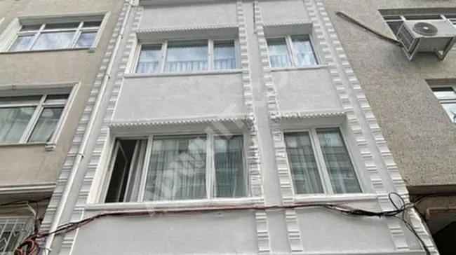 A building consisting of 6 floors for sale in KOCAMUSTAFAPAŞA, each floor is a 1+1 apartment, equipped and furnished.