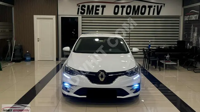 2021 - Renault MEGANE -  مجددة - صيانة مركز خدمة معتمدة - مع فاتورة القيمة المضافة %20 -مسافة مقطوعة 68000 كم