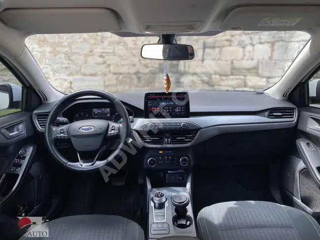 FORD FOCUS 1.5 TDCI JOYSTİK VİTES NAVİGASYON EKRANLI KAZASIZ