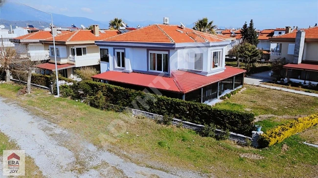 Villa for sale directly on the sea in EDREMİT GÜRE