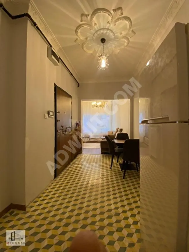 A building consisting of 6 floors for sale in KOCAMUSTAFAPAŞA, each floor is a 1+1 apartment, equipped and furnished.