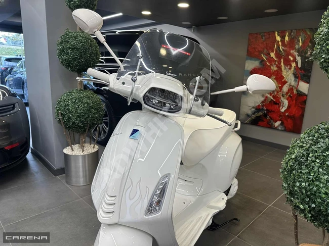 CARENA - 2022 VESPA SPRINT 150 JUSTIN BIEBER - إصدار محدود