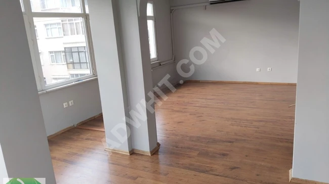 2+1 apartment with an area of 90m² on the front façade, clean apartment from ZÜMRÜT