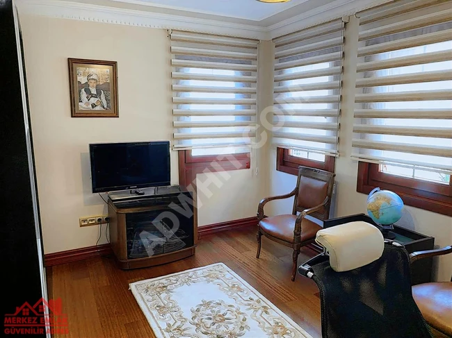 Independent wooden villa for rent, consisting of 3 floors with a garden located in BEYKOZ MERKEZ.